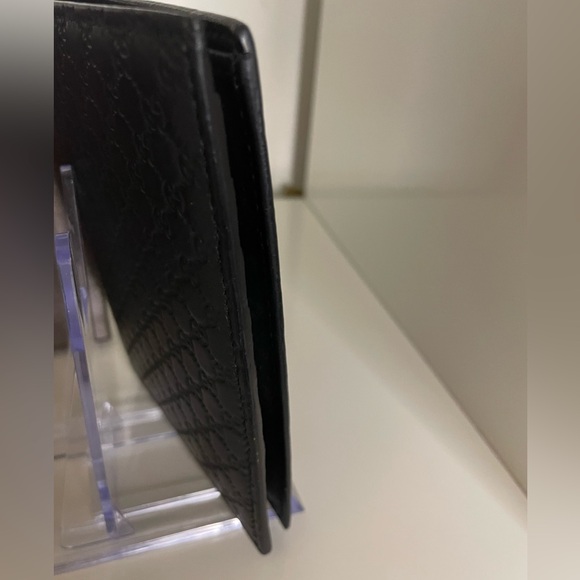 Gucci - Micro Guccissima Logo Leather Passport Black Wallet Like New in Box - Picture 7 of 7